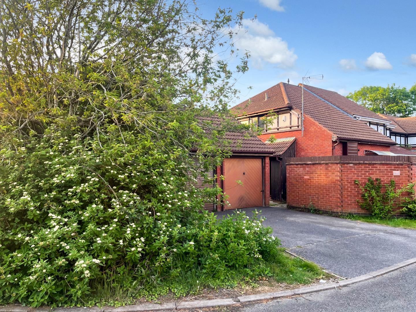 1 bed property in Whitsun Pasture, Milton Keynes